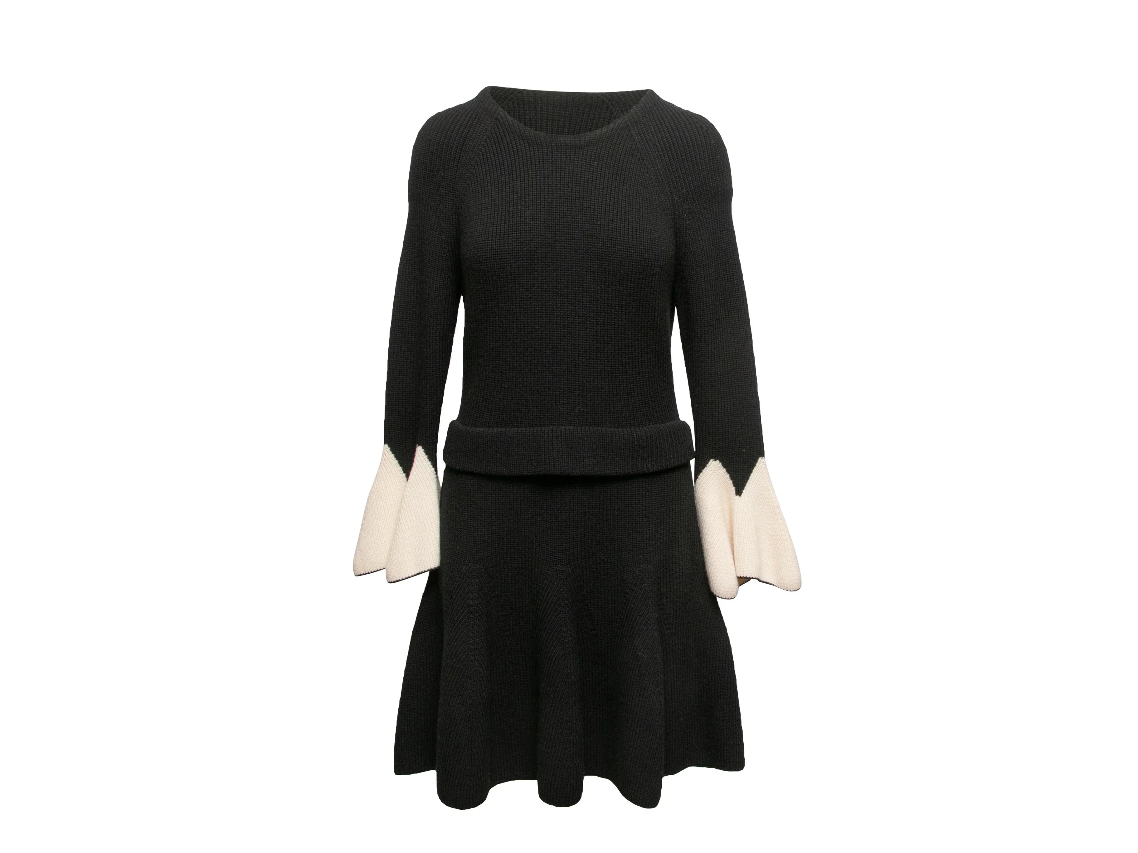 Black & White Alexander McQueen Wool A-Line Sweater Dress Size US XL - Designer Revival Black & White Alexander McQueen Wool A-Line Sweater Dress Size US XL - Designer Revival