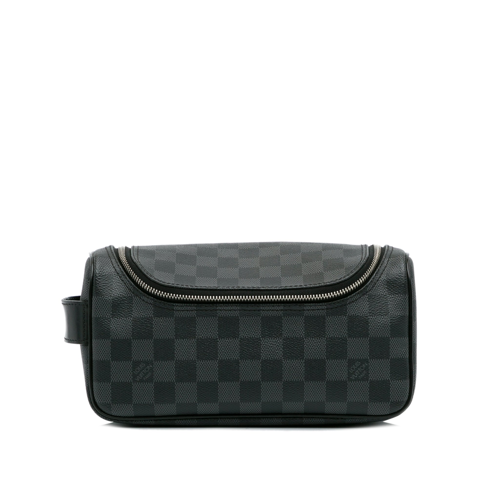 outfit louis vuitton toiletry pouch 15