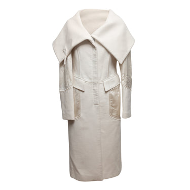 Vintage White Gucci 2003 Wool & Angora-Blend Coat Size IT 44 - Atelier-lumieresShops Revival