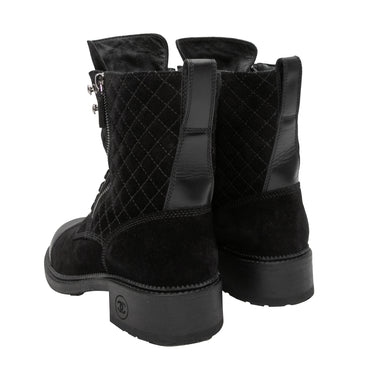 Black Chanel Suede & Leather Quilted Combat Boots onto Size 38.5 - Atelier-lumieresShops Revival