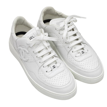 White Chanel Leather CC Low-Top Sneakers Size 39 - Designer Revival