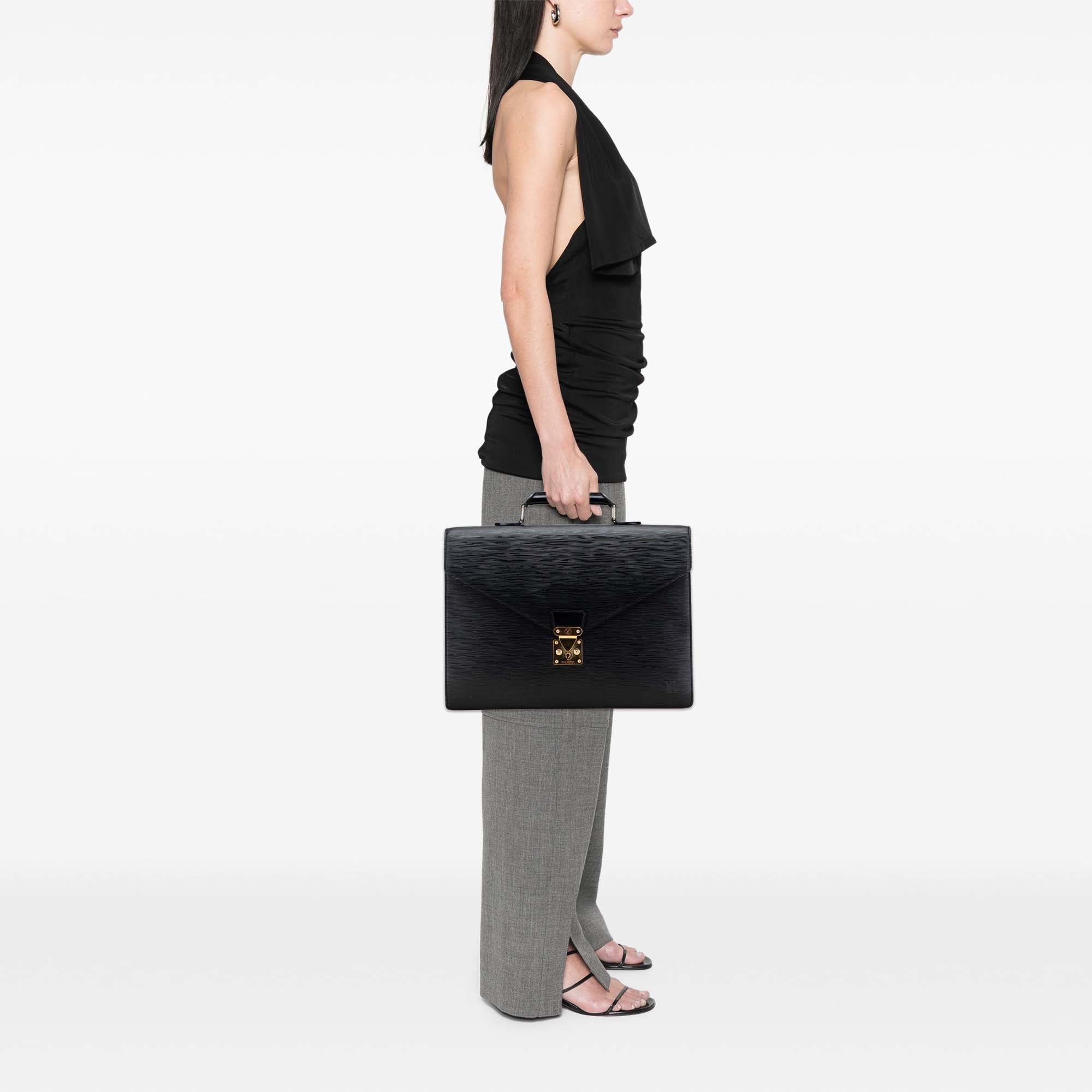美✨Louis Vuitton Épi serviette ビジネスバッグ 黒 Black Louis Vuitton Epi Serviette Ambassadeur Business Bag