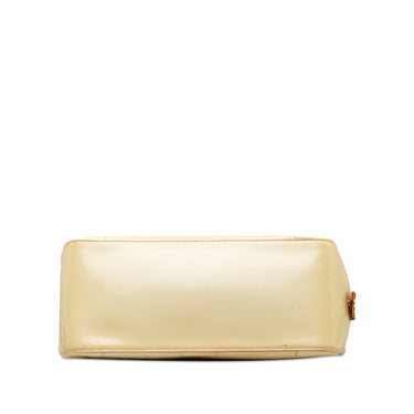 Cream Louis Vuitton Monogram Vernis Rosewood Avenue Shoulder Bag - Designer Revival