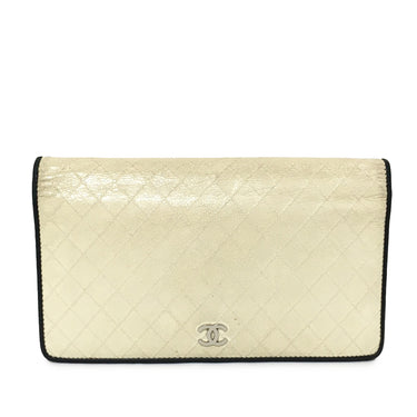 White Chanel CC Quilted Lambskin Leather Long Wallet - Designer Revival
