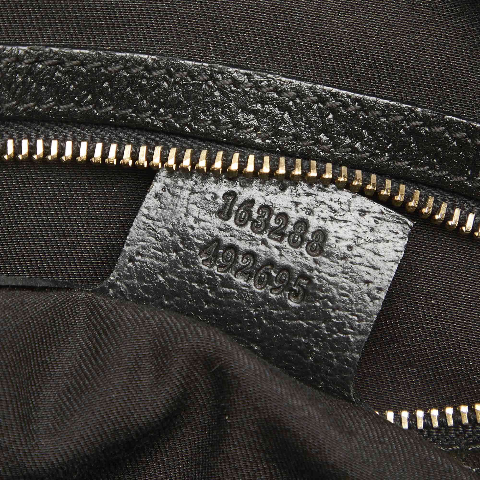 Black Gucci GG Canvas Shoulder Bag - Designer Revival