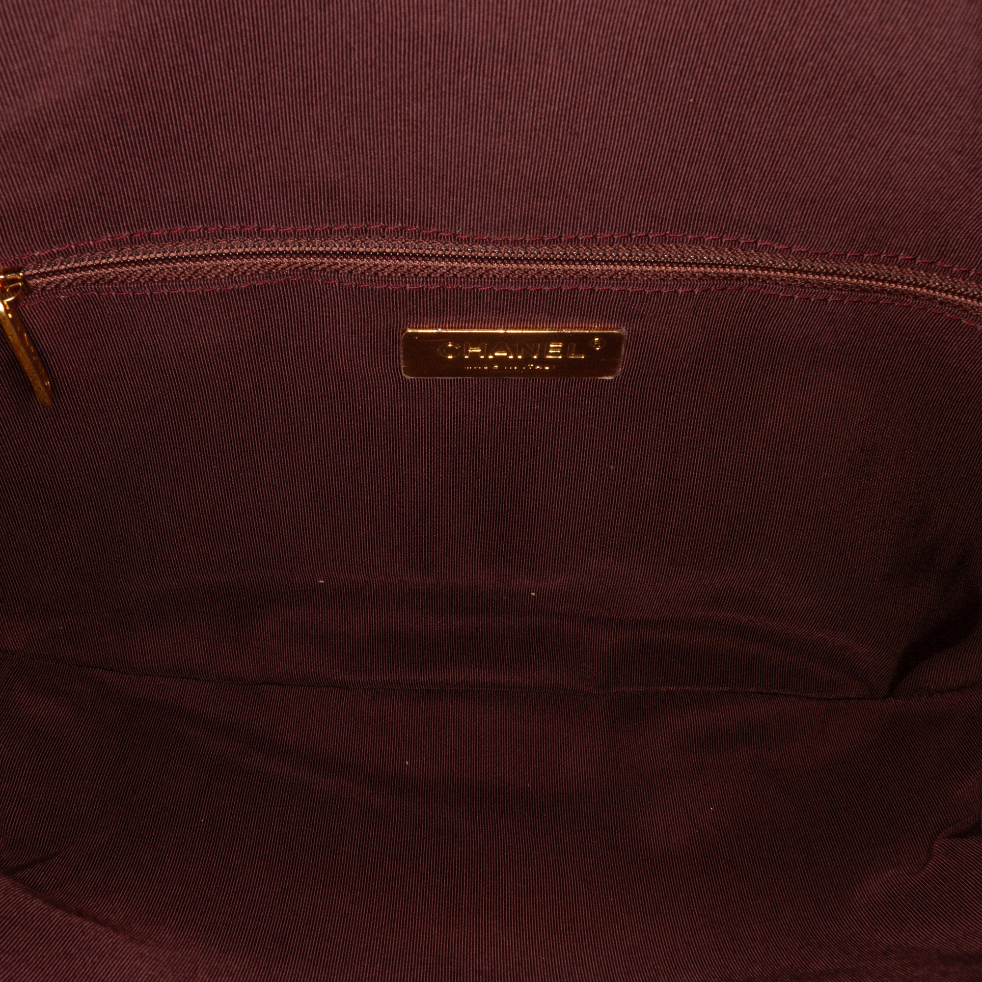 Gold Chanel Paris-New York Street Spirit Belt Bag – Designer Revival