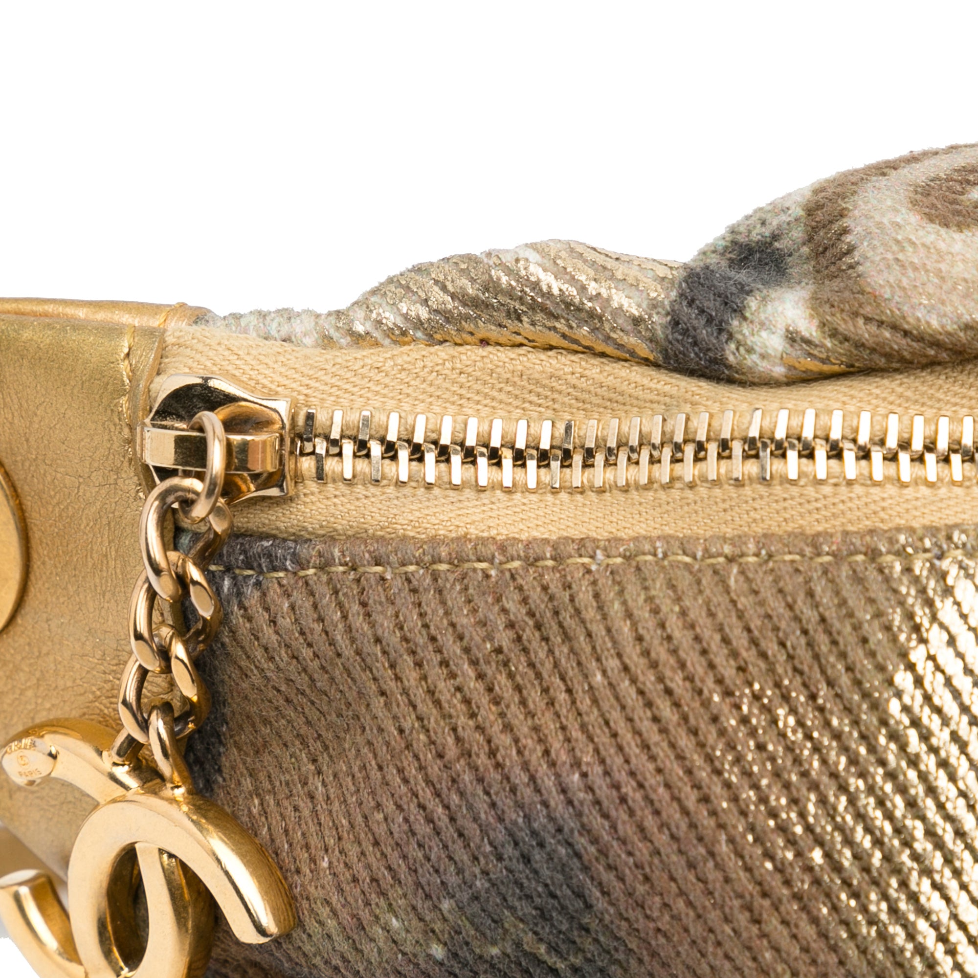 Gold Chanel Paris-New York Street Spirit Belt Bag – Designer Revival
