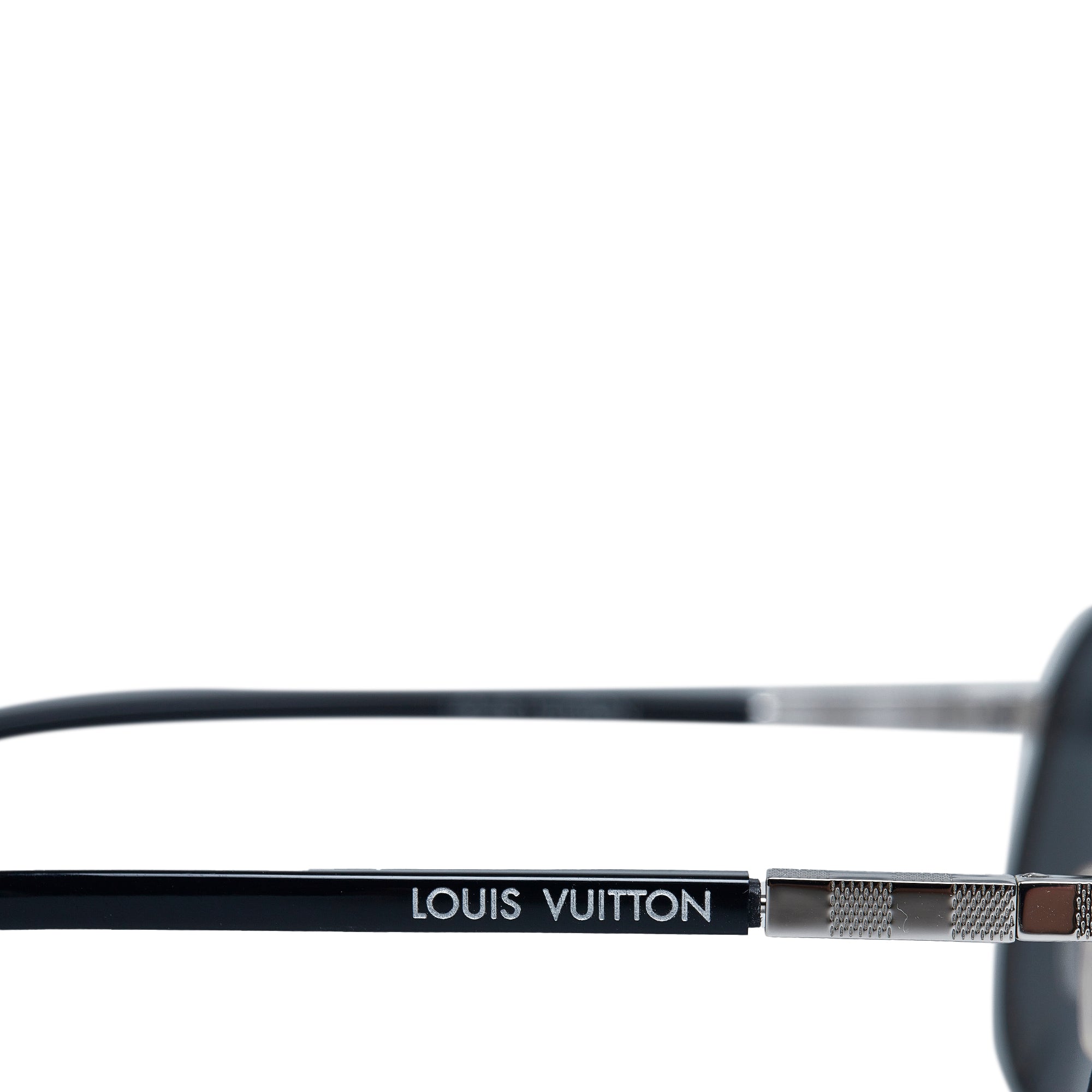 Louis Vuitton Attitude Pilote Aviator Sunglasses  Aviator sunglasses  style, Aviator sunglasses, Christian dior sunglasses