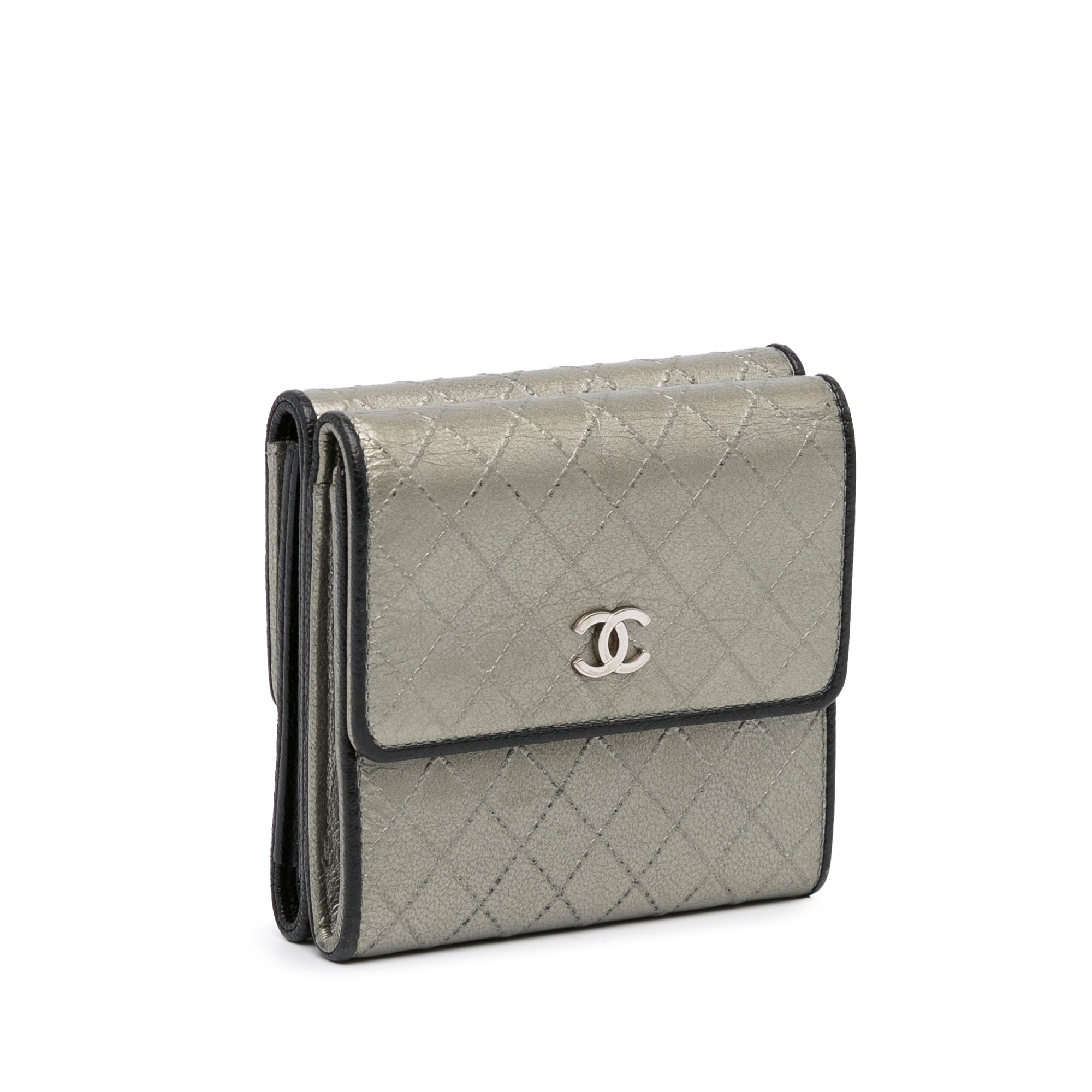 Silver Chanel CC Compact Trifold Wallet – Designer Revival
