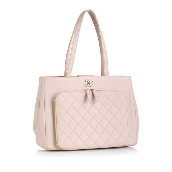 Chanel Pre-Owned 1995 diamond quilted chain crossbody bag, Pink Chanel  Business Affinity Shopping Tote