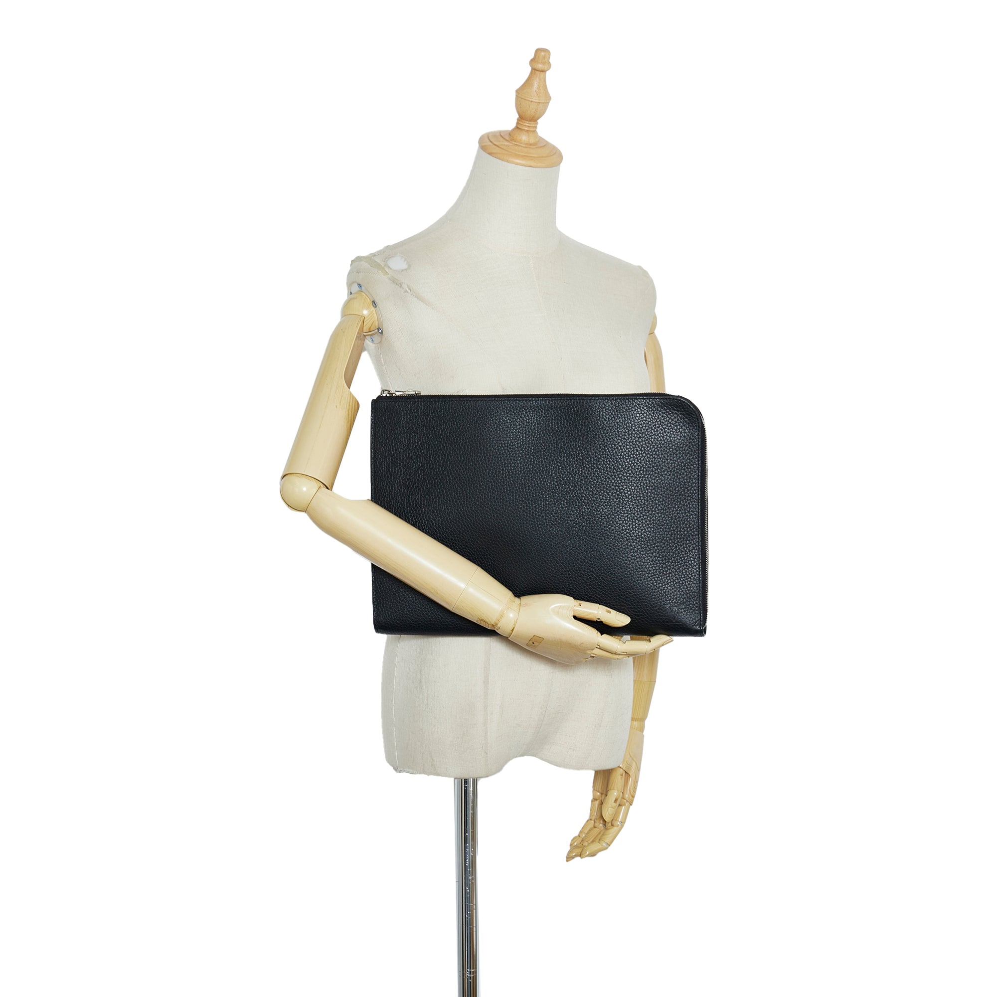 Black Louis Vuitton Taurillon Pochette Jour GM Clutch Bag