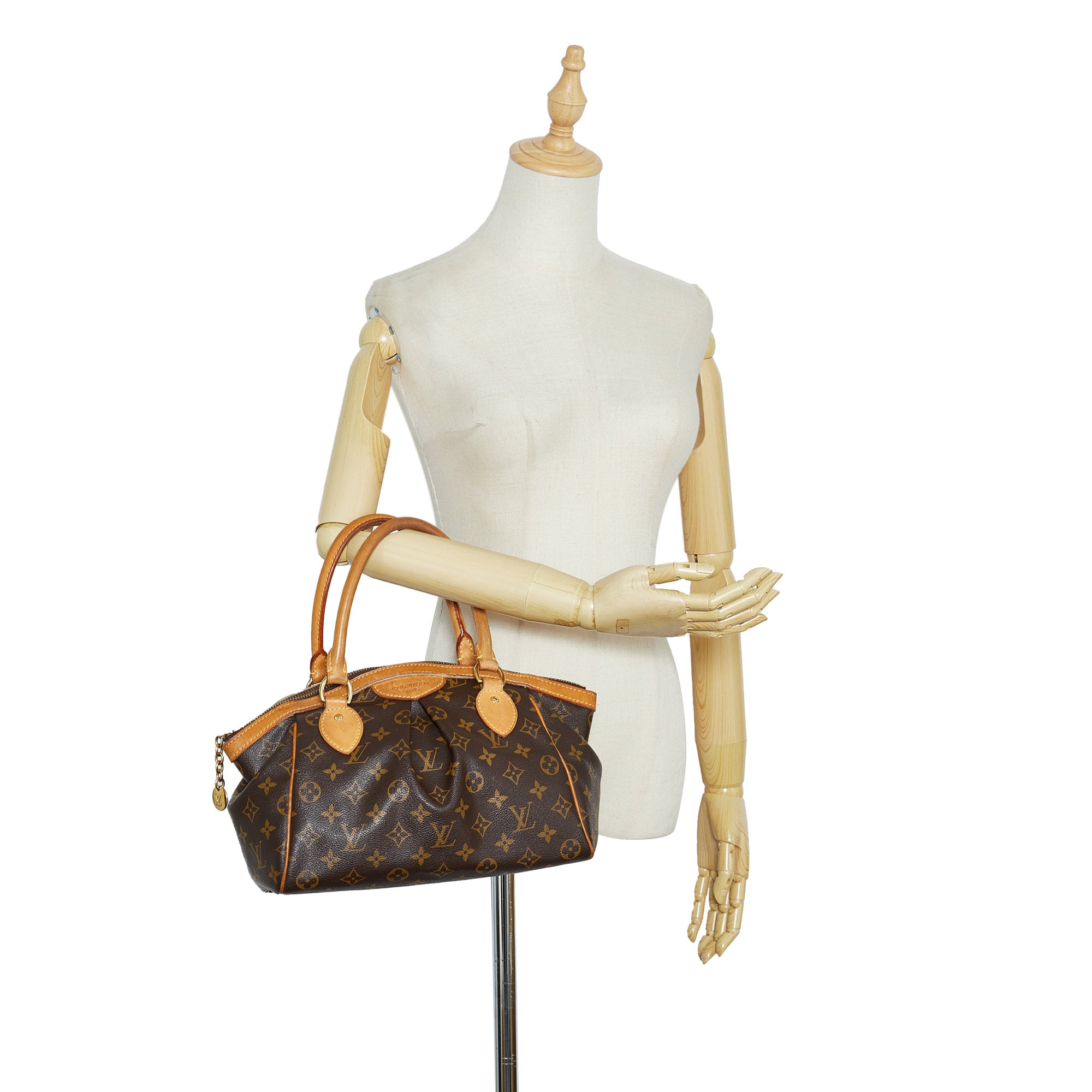 Louis Vuitton Monogram Tivoli PM Shoulder Bag in 2023