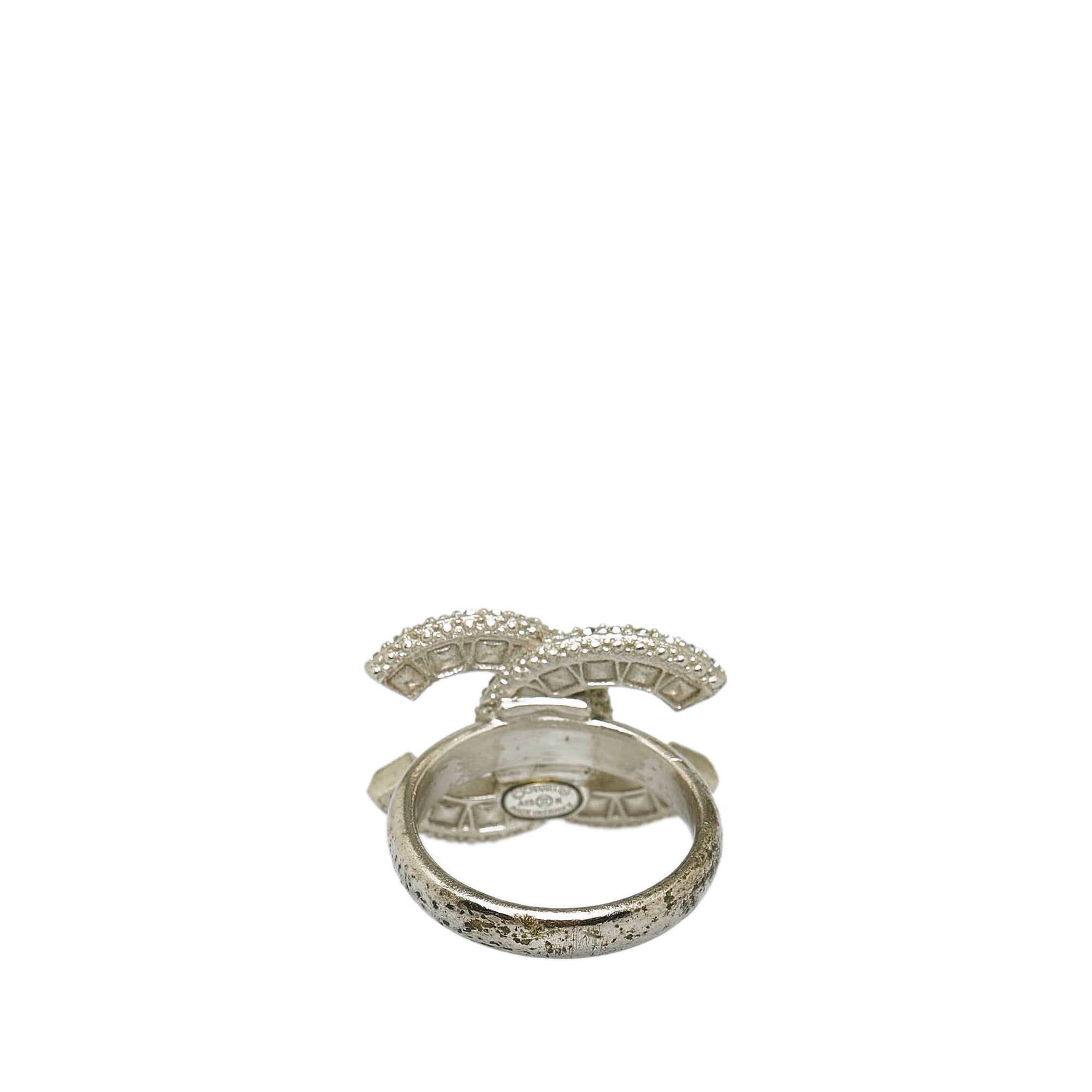 Silver Chanel CC Ring – Designer Revival