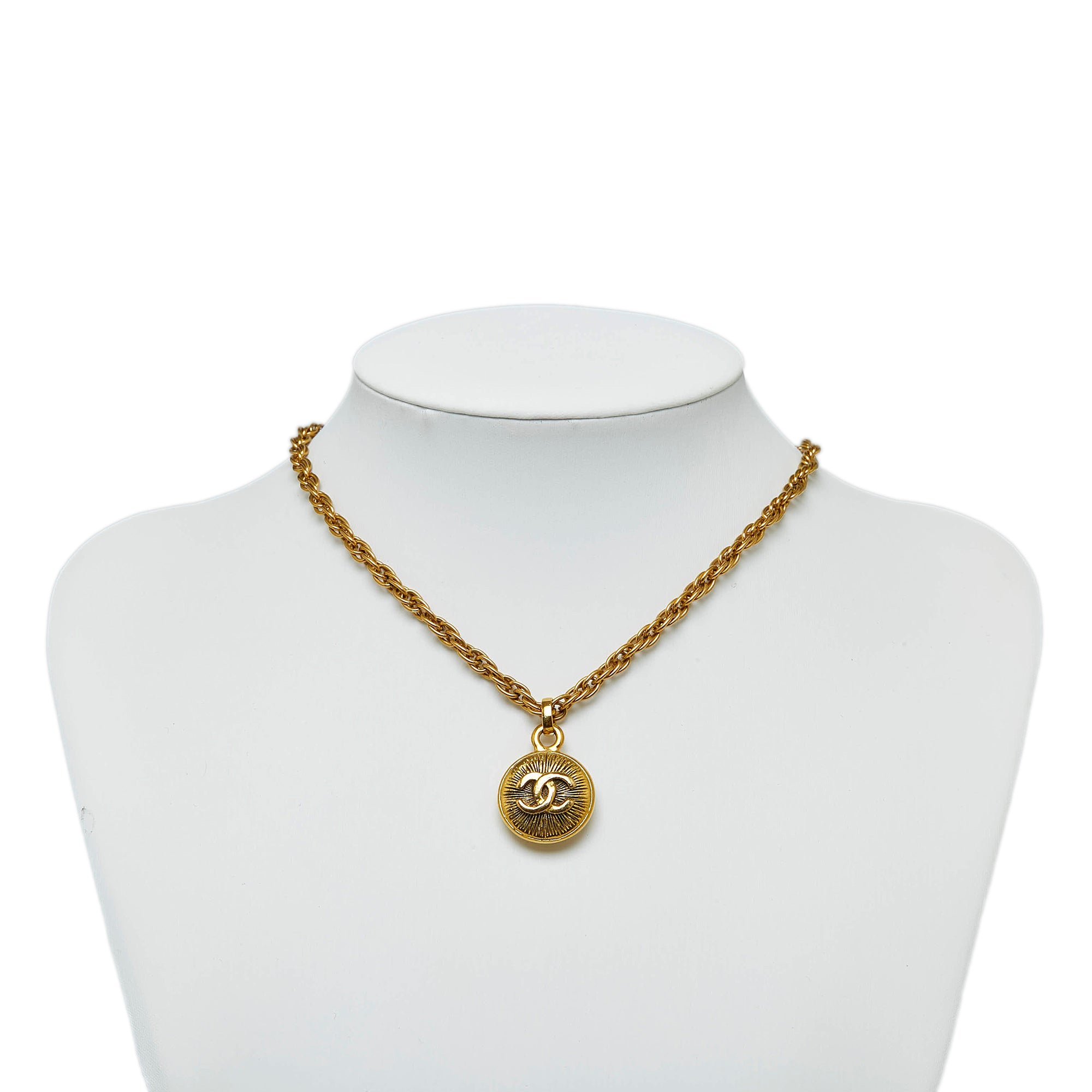 Gold double Chanel CC Pendant Necklace