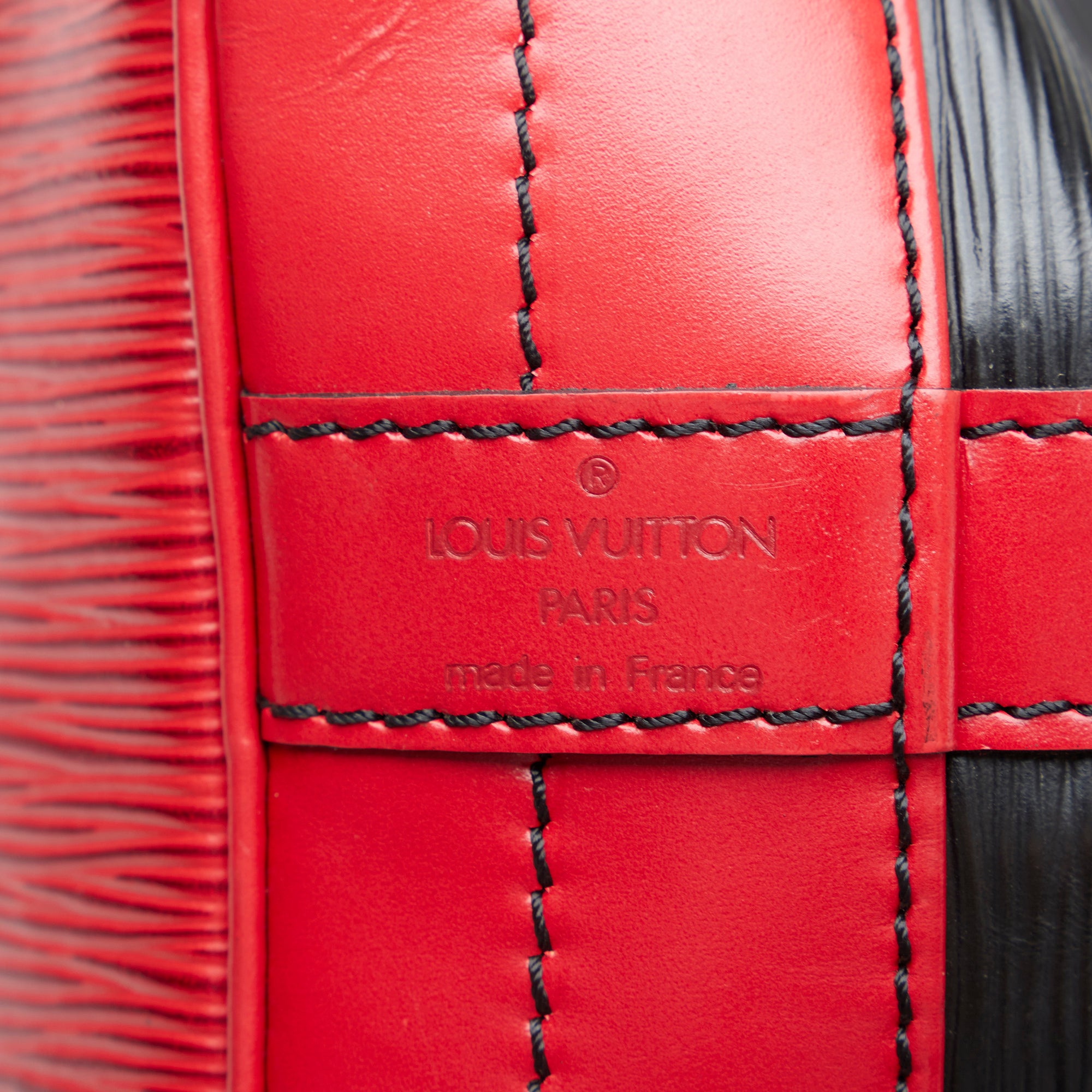 Louis Vuitton Epi Noe Black Leather Bucket Bag w/COA