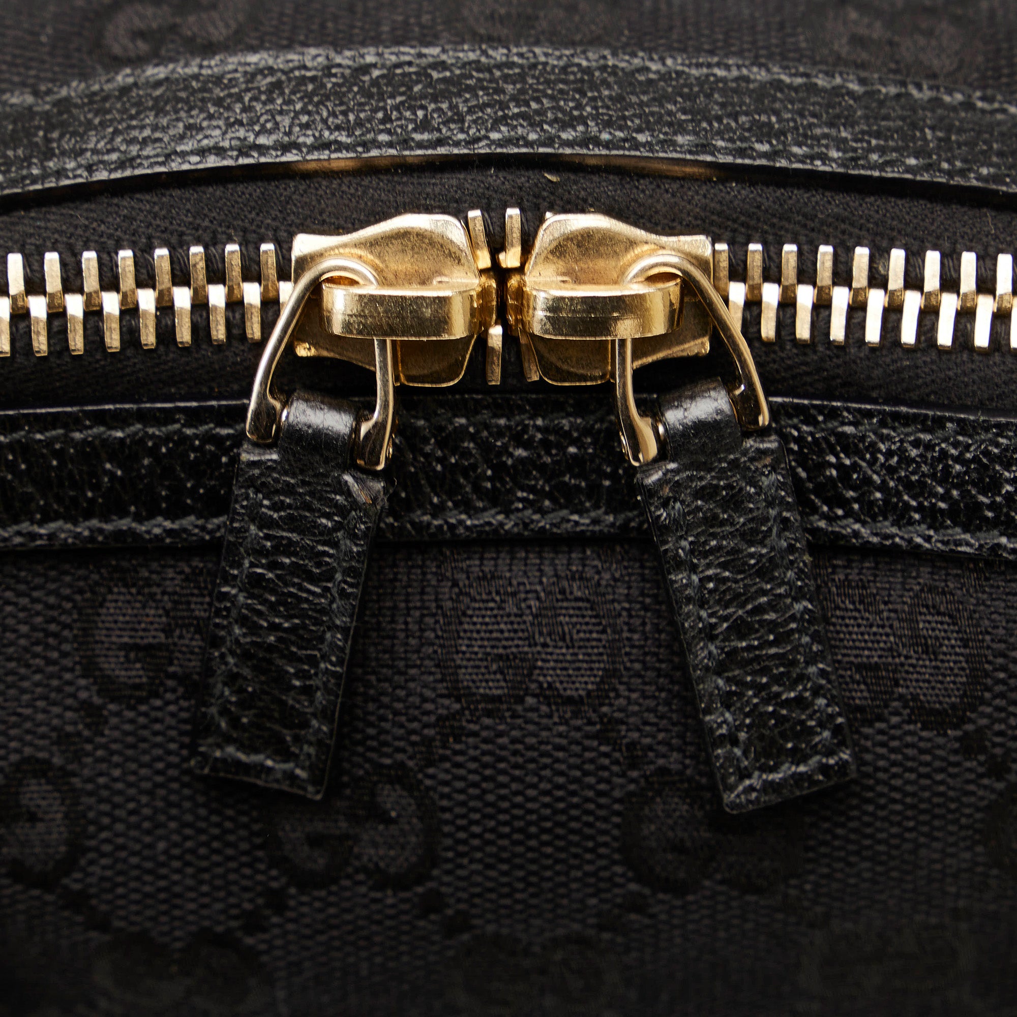 Black Gucci GG Canvas Nailhead Handbag – RvceShops Revival