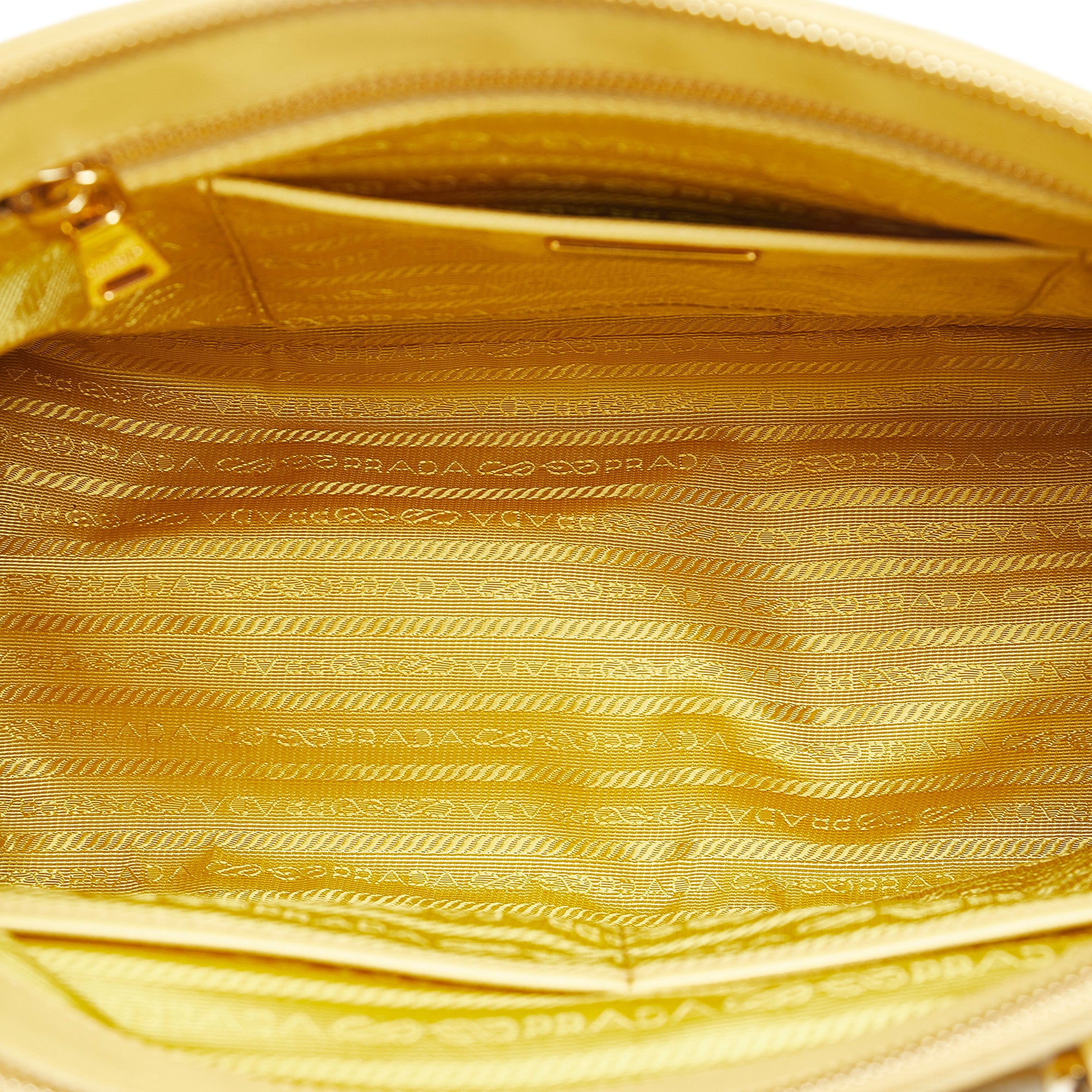 Prada Saffiano Galleria Heart Double Zip Handbag (SHG-29673) – LuxeDH