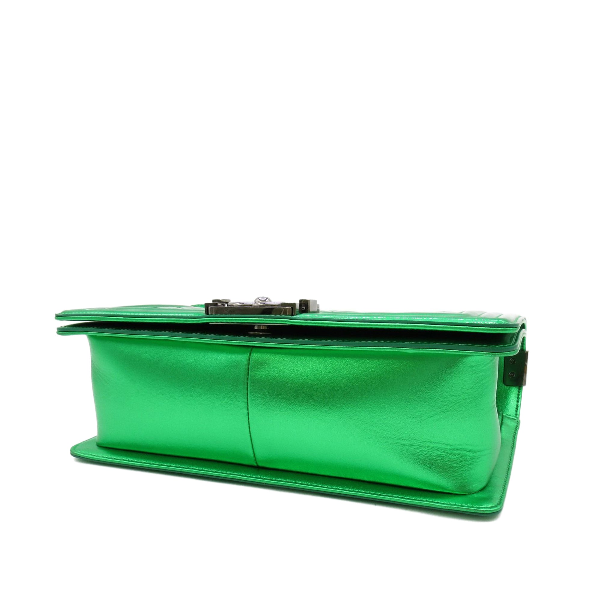 Green Chanel Medium Patent Boy Flap Crossbody Bag – Designer Revival