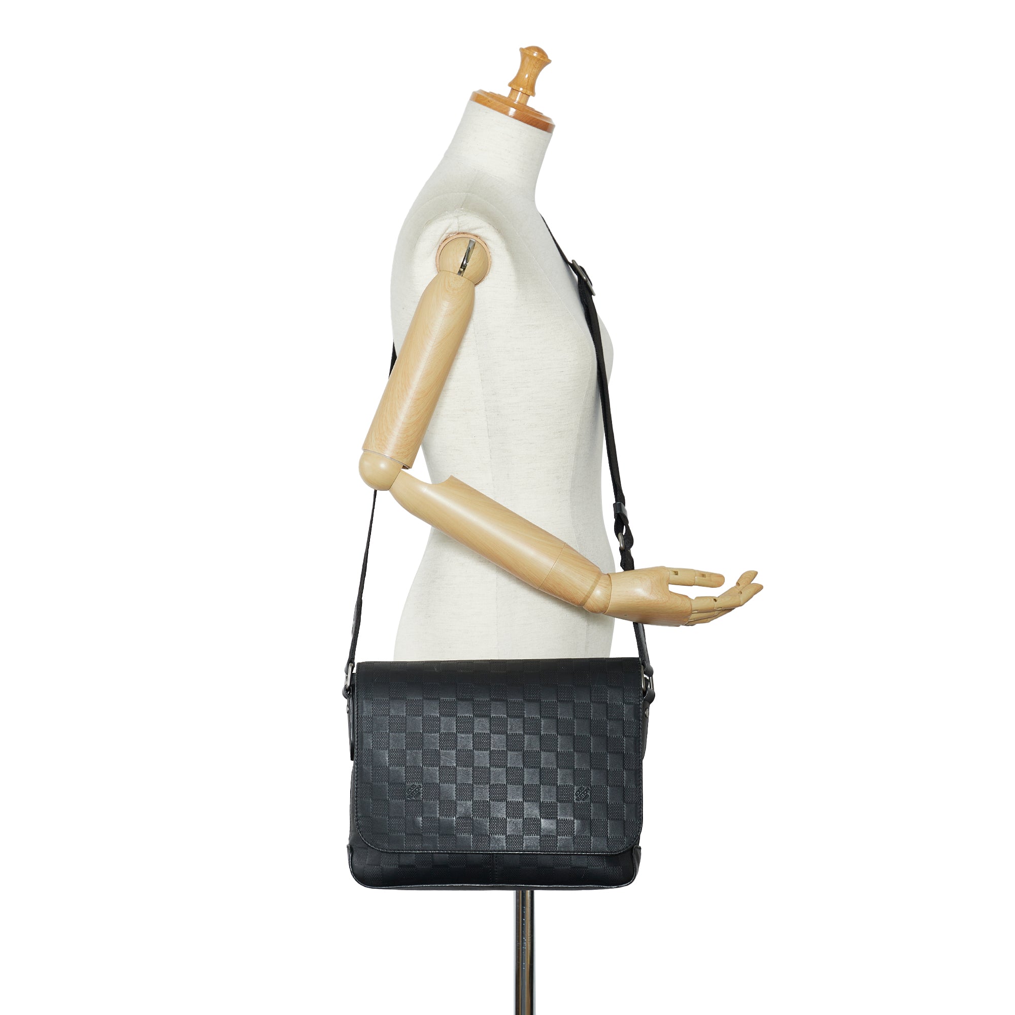 Louis Vuitton - District PM Messenger Bag - Leather - Onyx - Men - Luxury