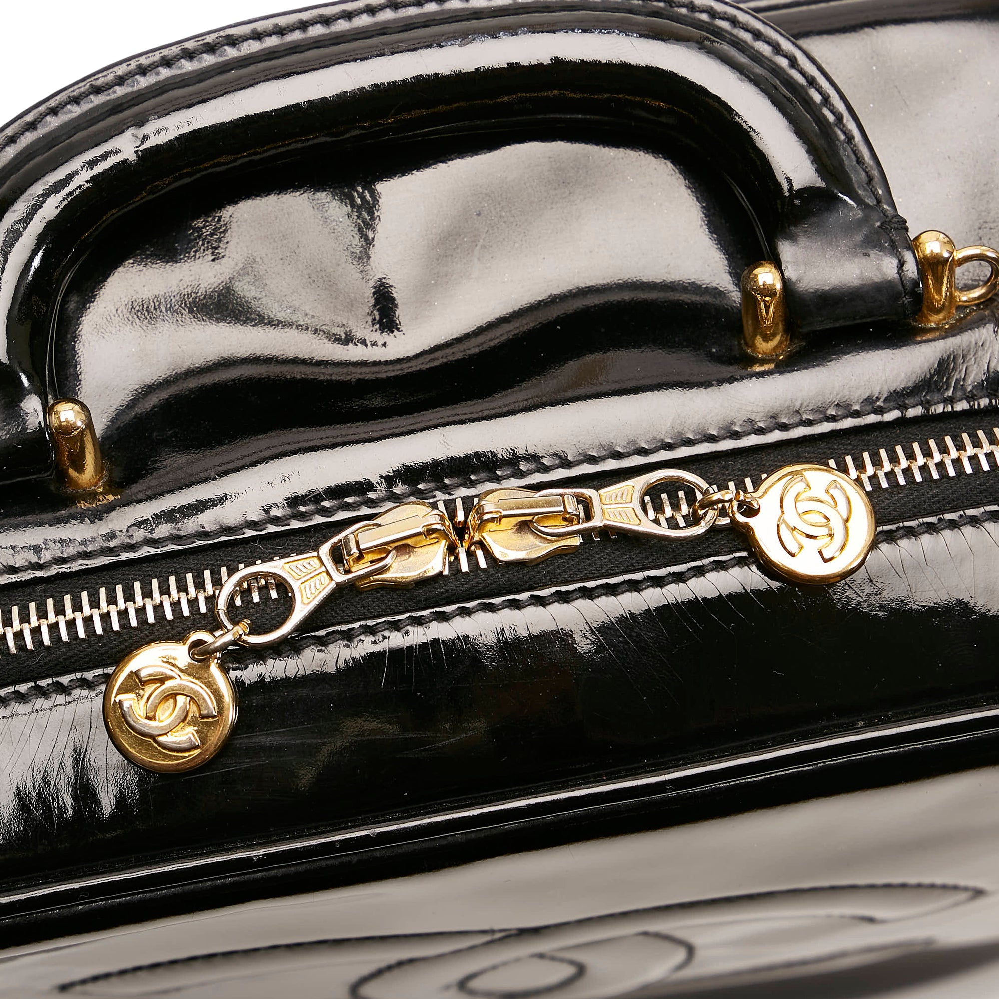 Vanity patent leather bag Chanel Black in Patent leather - 16351739