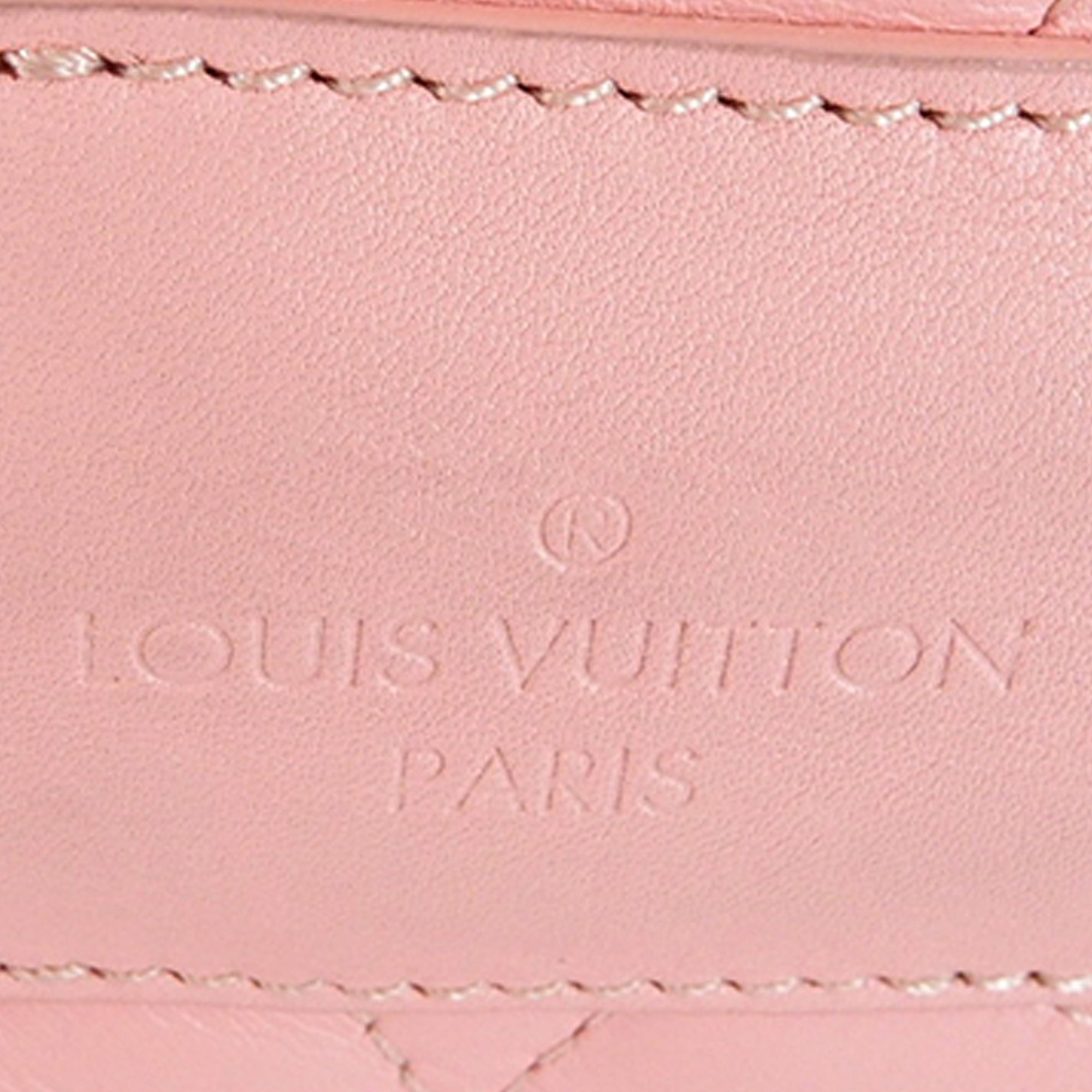 Louis Vuitton Rouge ÉCarlate Quilted Calfskin New Wave Lock Heart