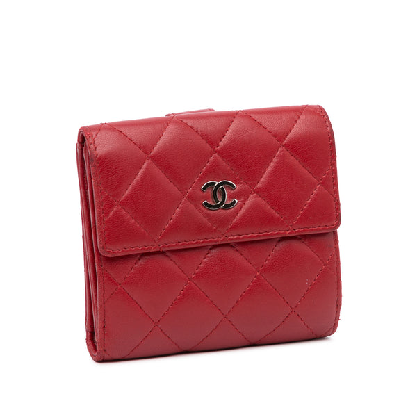 RvceShops Revival, Red Chanel CC Matelasse Small Wallet