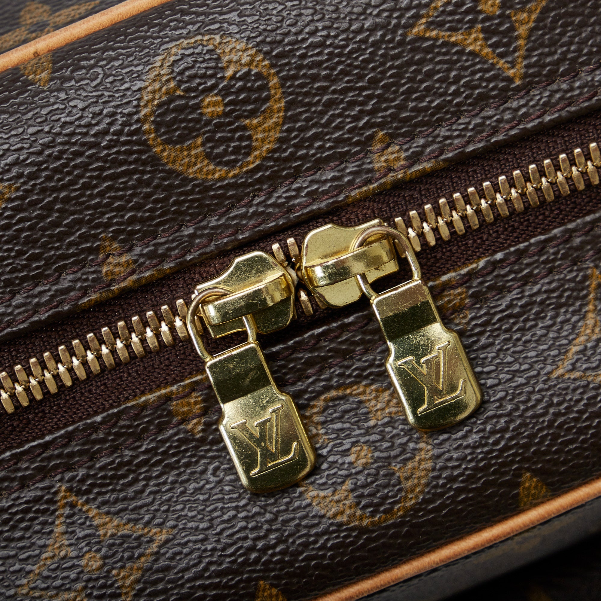 Louis Vuitton Excentri Cite Handbag - Farfetch