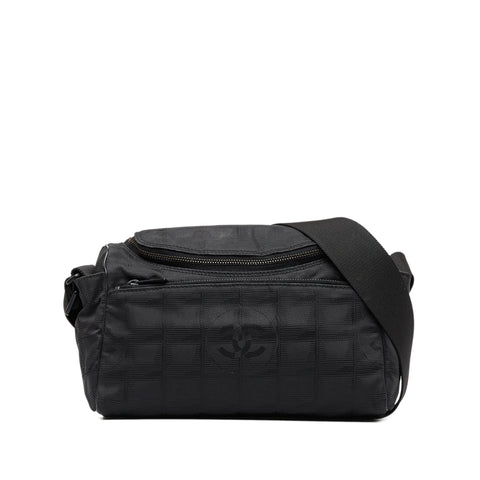 Chanel - Authenticated Travel Bag - Leather Black Plain for Women, Very Good Condition
