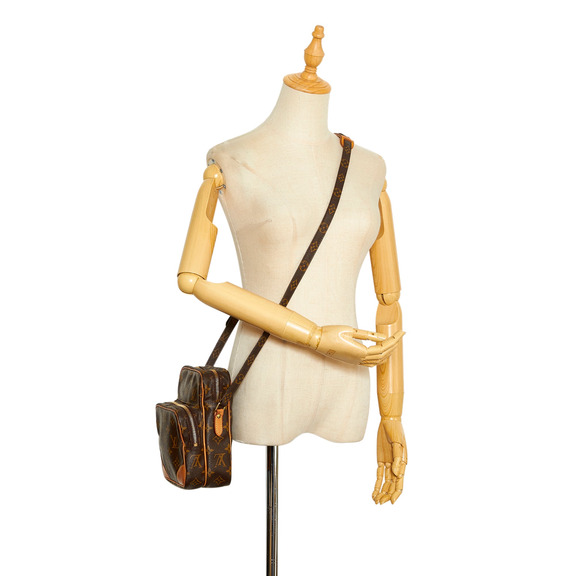 Danube patent leather crossbody bag Louis Vuitton Brown in Patent