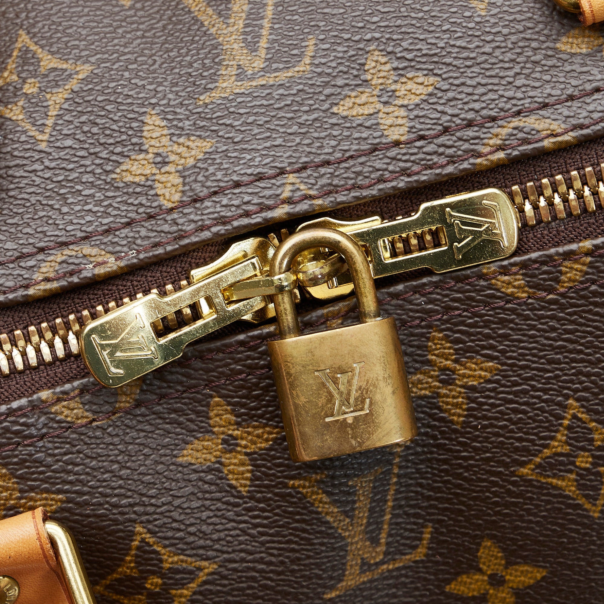 vuitton zipper pull