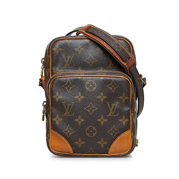 Brown Louis Vuitton Monogram e Crossbody Bag, Kate Hudson in Louis  Vuitton