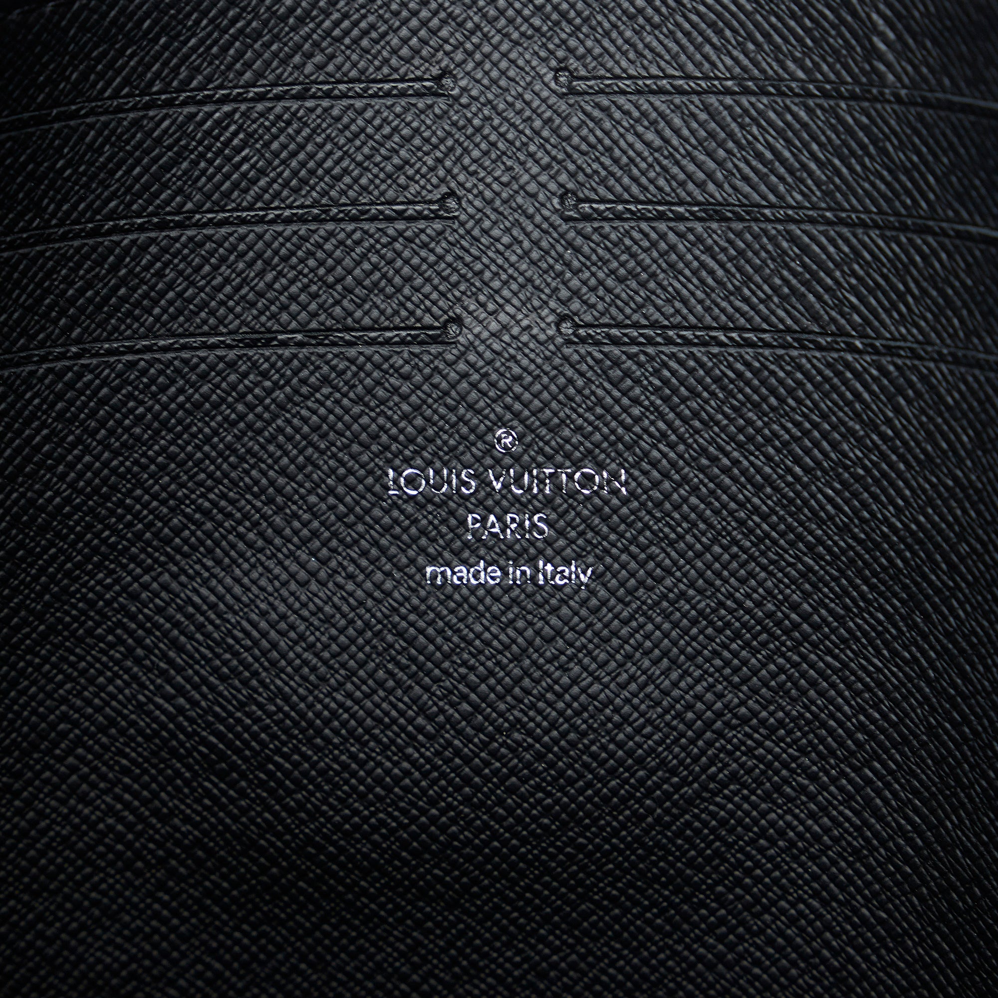 Louis Vuitton 2020 pre-owned Monogram Taigarama Pochette Voyage MM Clutch -  Farfetch