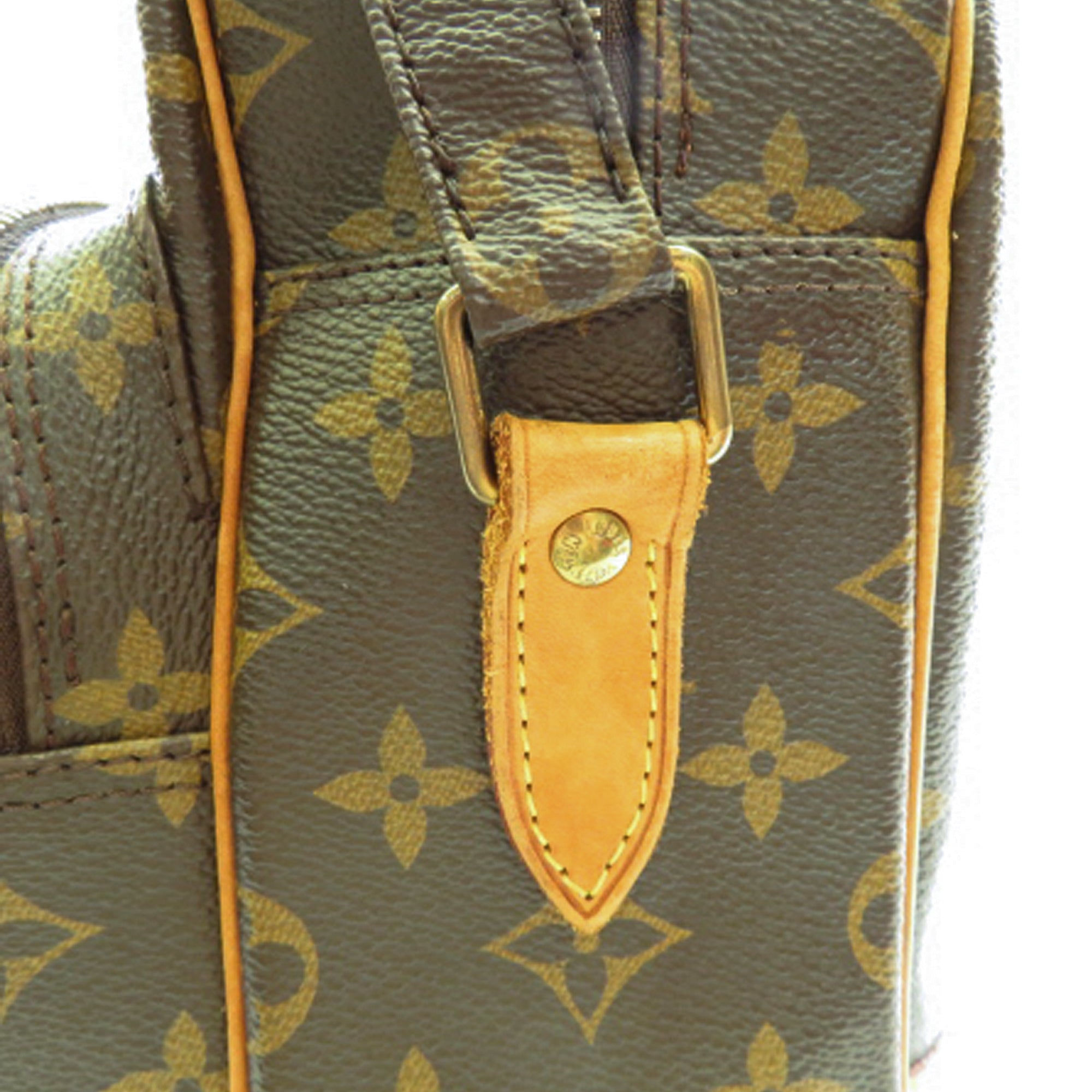 Pre-owned Louis Vuitton Nile Gm Messenger (big Size) Cross Body Bag  Pre  owned louis vuitton, Louis vuitton, Louis vuitton messenger bag