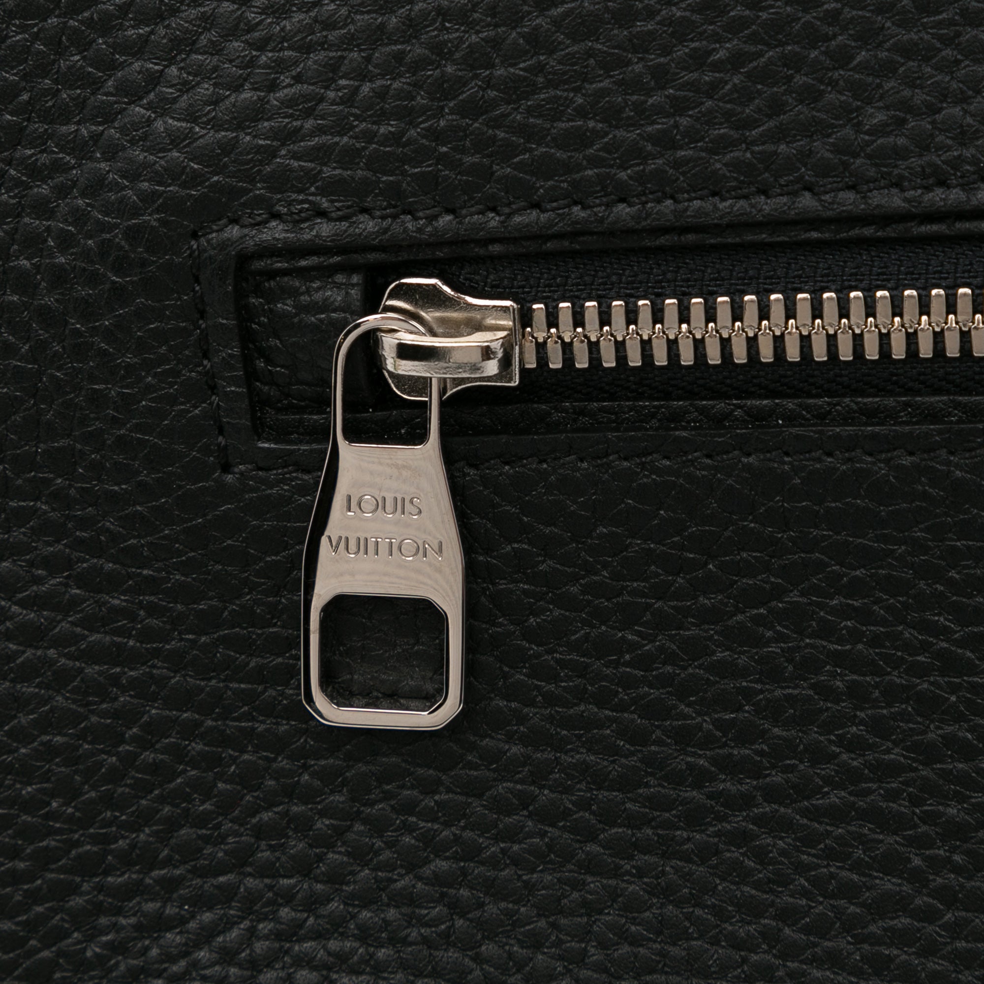 Shop Louis Vuitton TAURILLON 2WAY Plain Leather Logo Business & Briefcases  by IMPORTfabulous