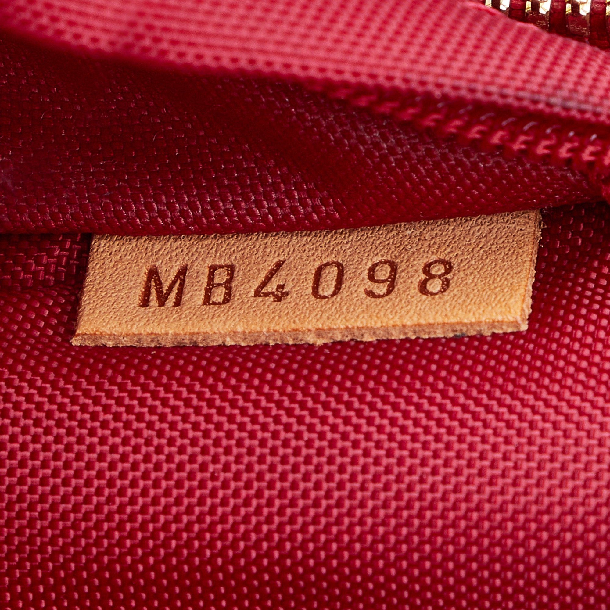 Louis Vuitton Red Monogram Vernis Pegase 45 Leather Patent leather  ref.1006957 - Joli Closet