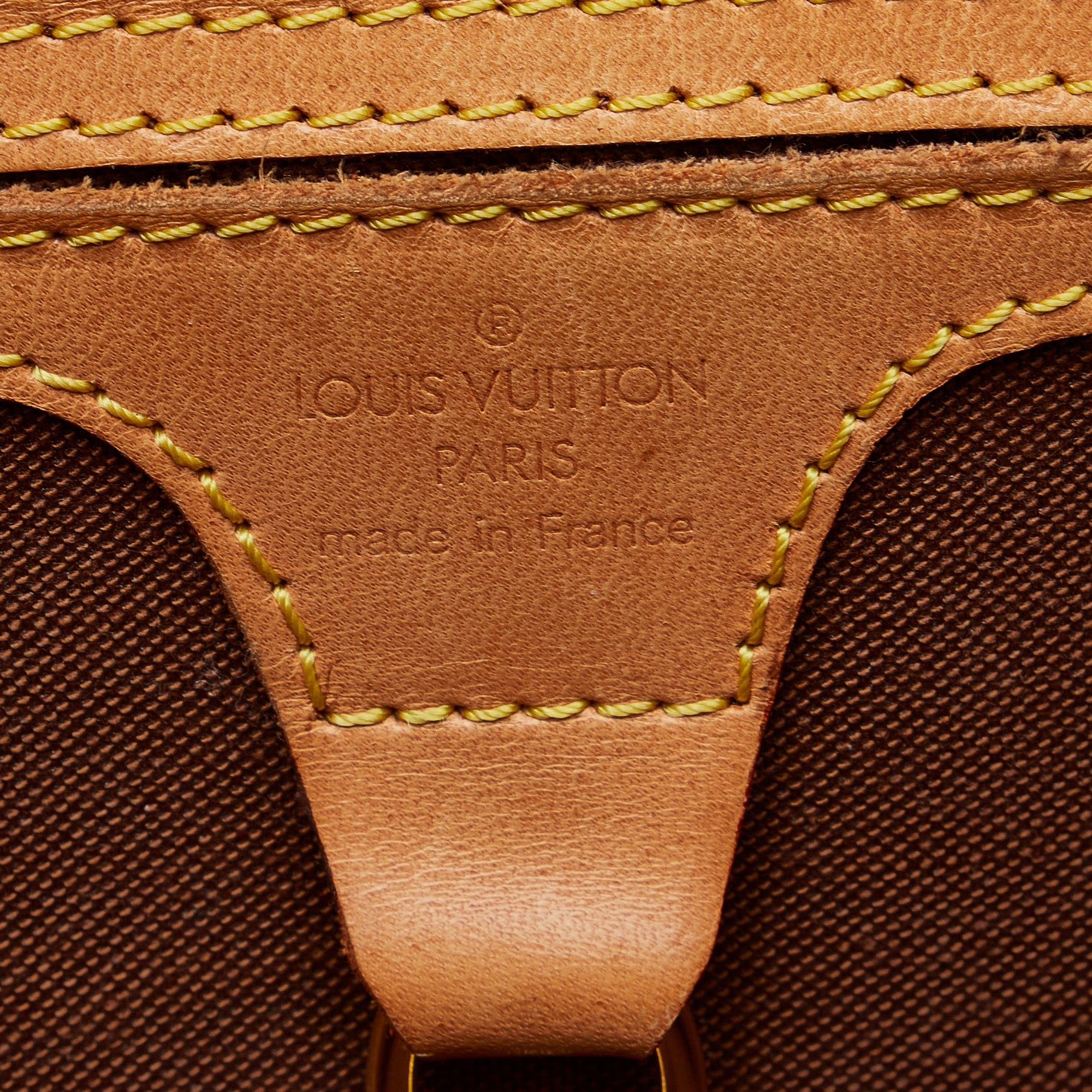 Louis Vuitton authentic Ellipse monogram key, bag